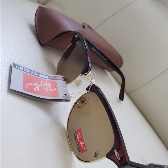 Ray-Ban Other - Authentic sunglasses clubmaster rayban rb3016